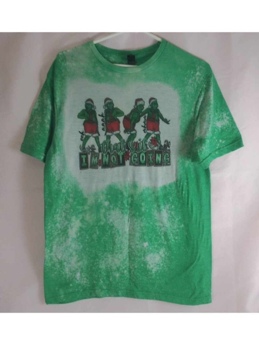 Gildan Women's The Grinch That's It I'm Not Going  Bleached Style T-Shirt Medium